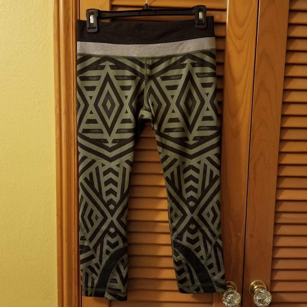 Lululemon Run Crop Inspire Leggings Tights Size 6
